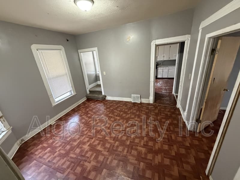 Minneapolis House: 2647 Fremont Ave N