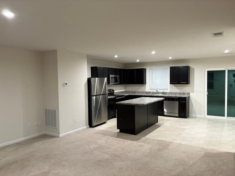 Greenville House: 102 Castlebrook Dr