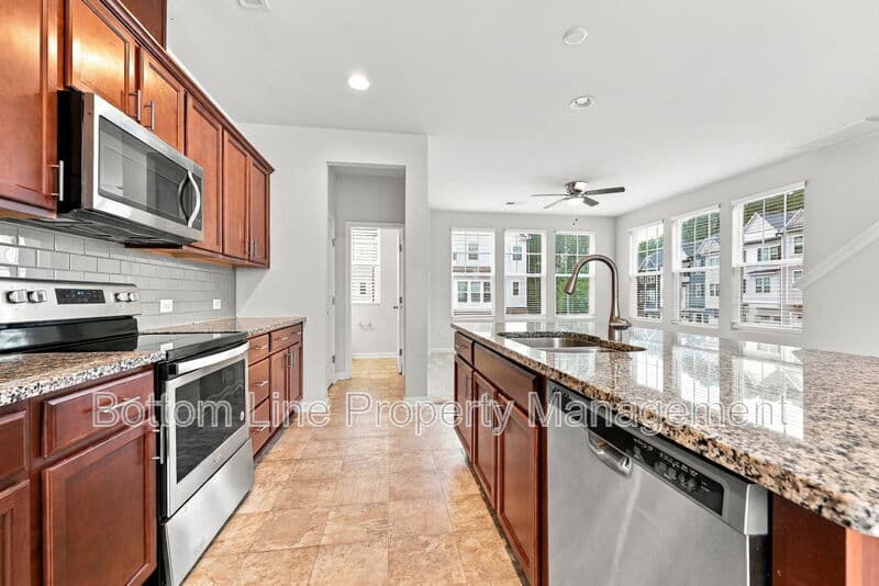Apex Townhome: 1421 Salem Creek Dr