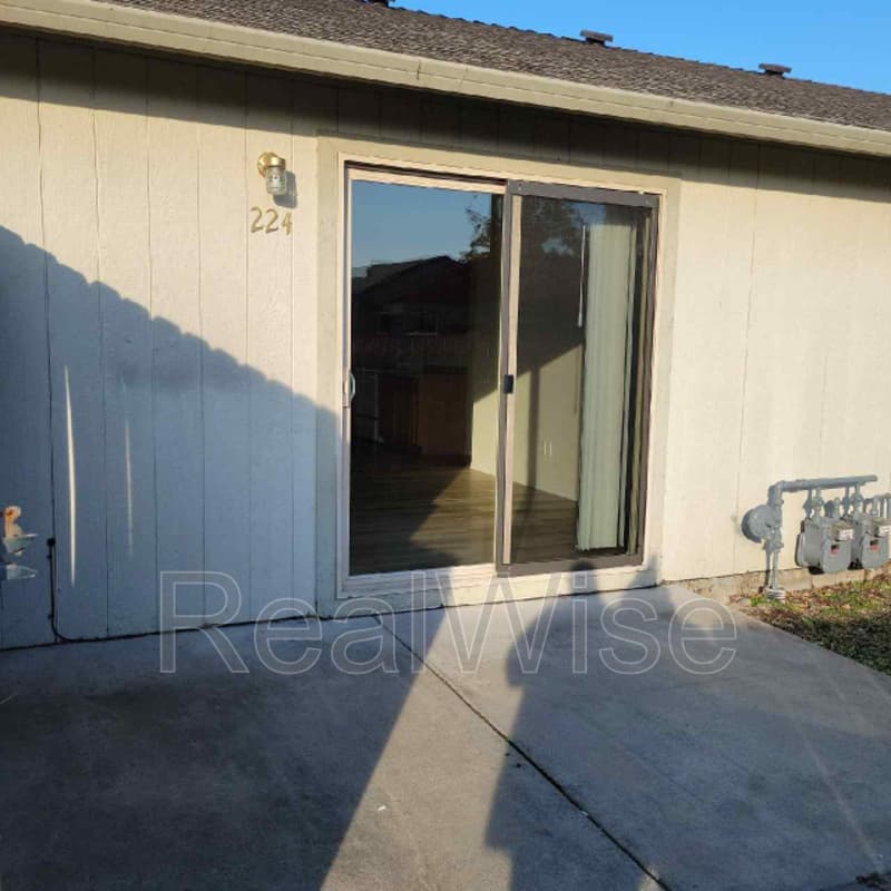 Grants Pass House: 224 Henderson Ln