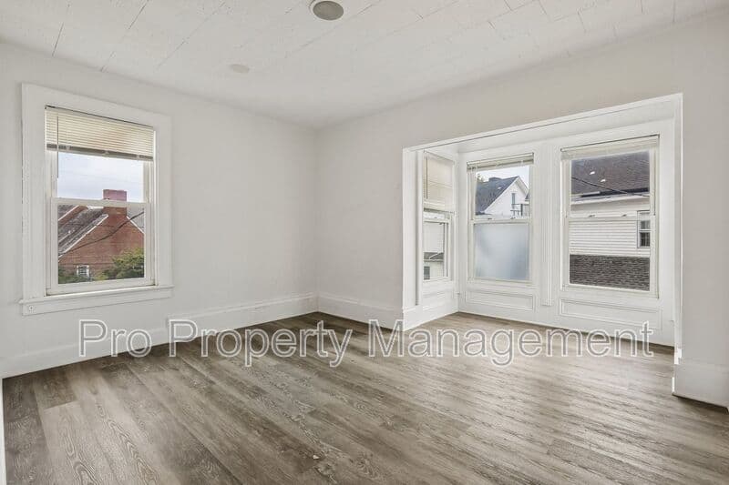 Danbury House: 4 Harmony St.
