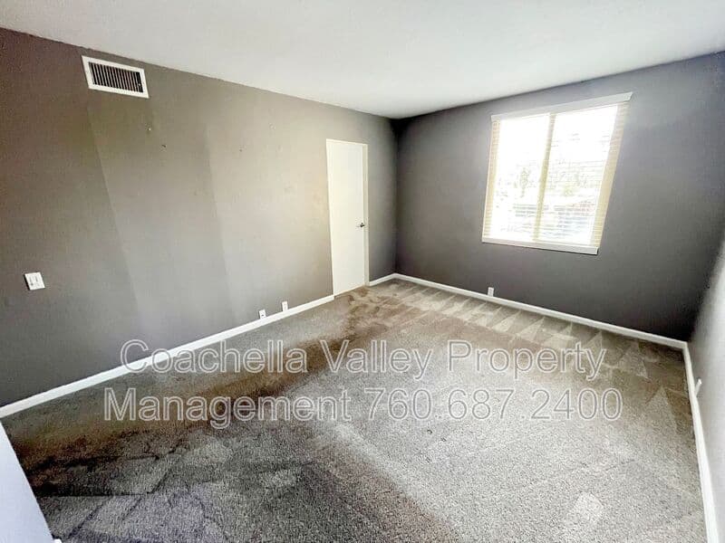 Palm Springs Condo: 400 N Sunrise Way