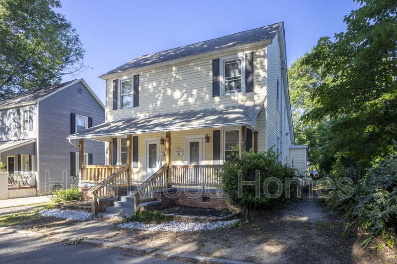 Columbia Condo: 119 Church Street