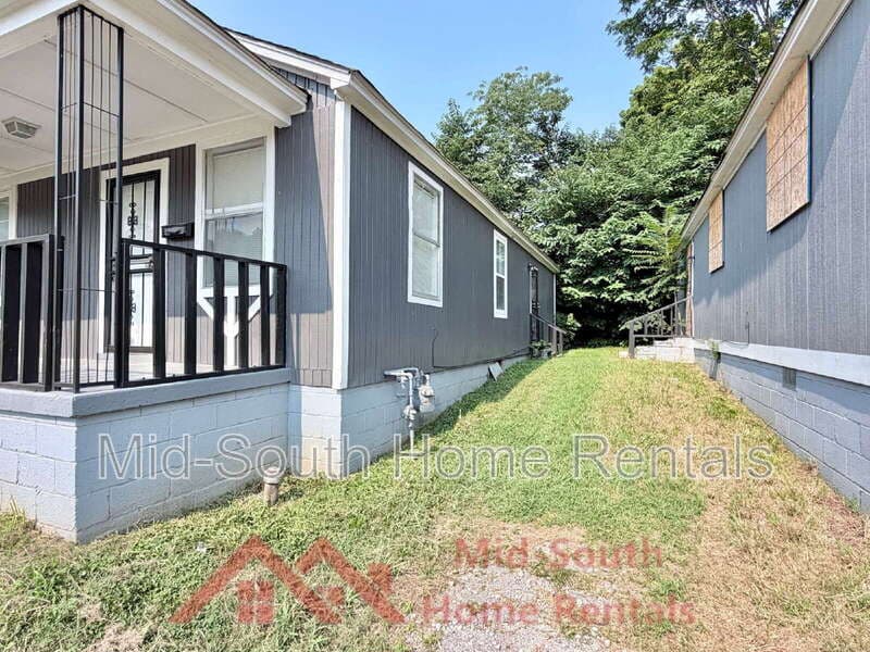 Memphis House: 1545 Patton St