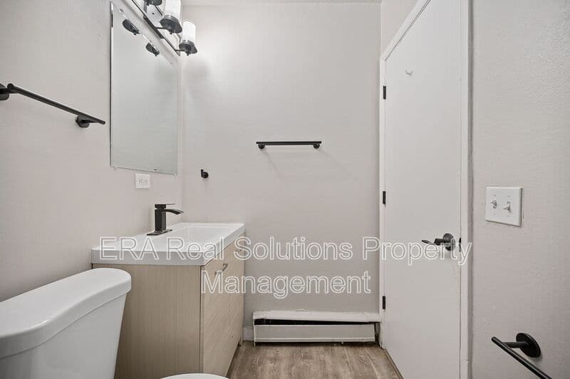 Cincinnati Apartment: 3287 Morrison Ave
