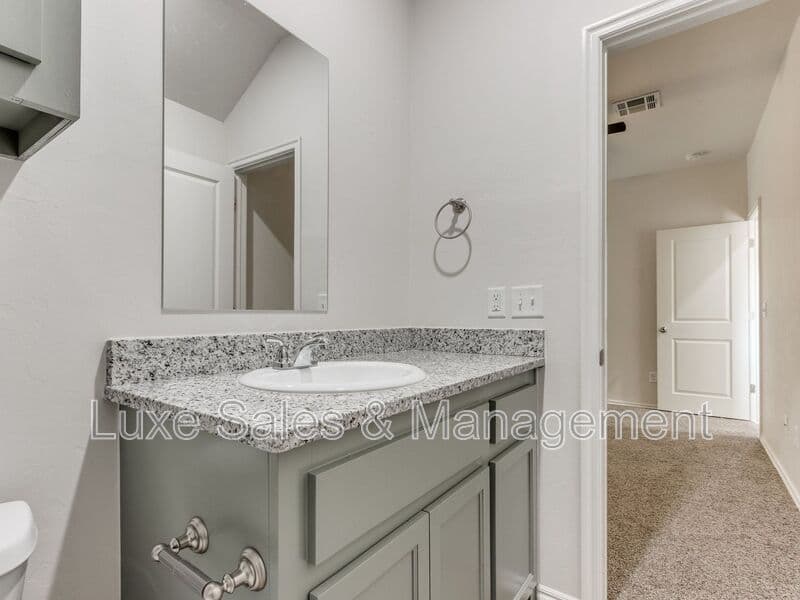 El Reno House: 1515 Pavy Parkway
