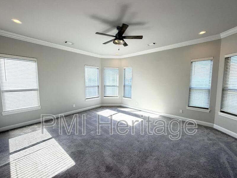 Bentonville House: 2700 Southwest Nottingham Avenue