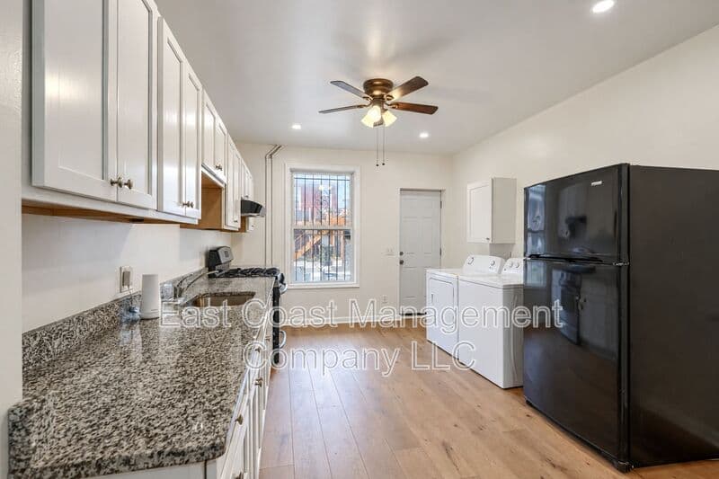 Baltimore House: 2620 E Preston St