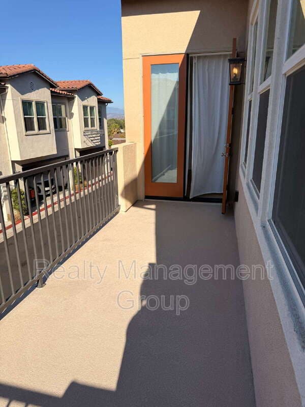 Santee House: 8711 Aruba Lane
