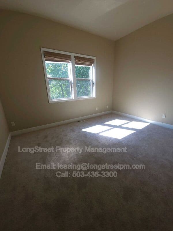 Portland House: 9739 NW Henry Ct