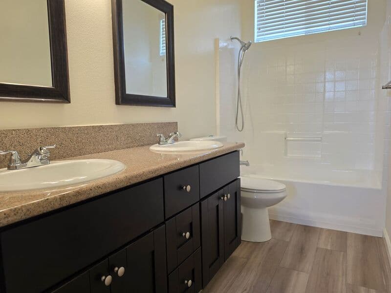 Rancho Santa Margarita House: 162 Seacountry Lane -