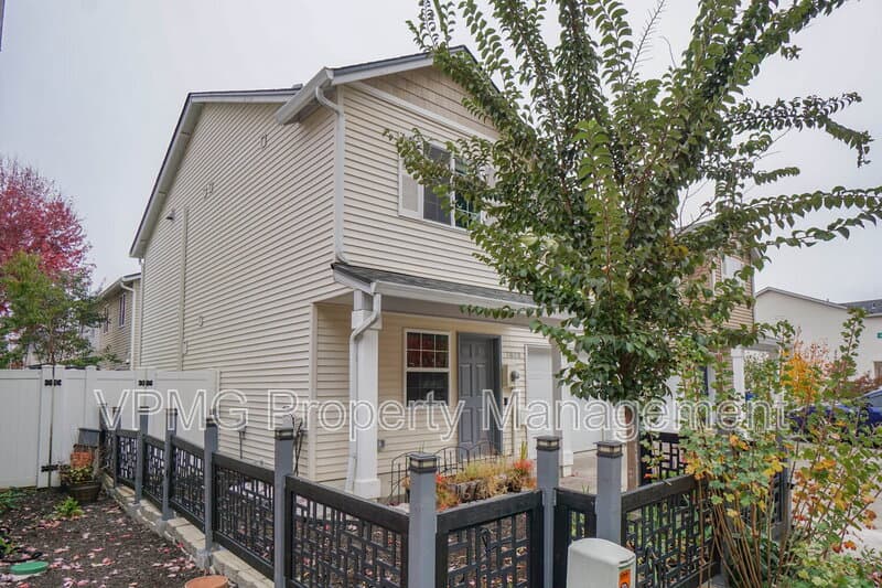 Vancouver Townhome: 7808 NE 60th St