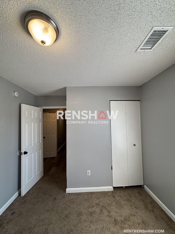 Memphis Condo: 2525 Rozelle St