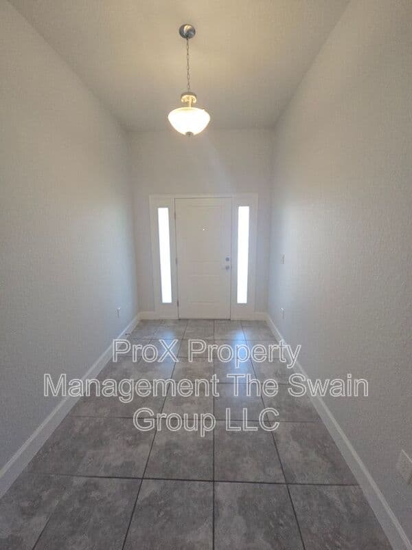 Winter Haven House: 2107 Cartgate Lane