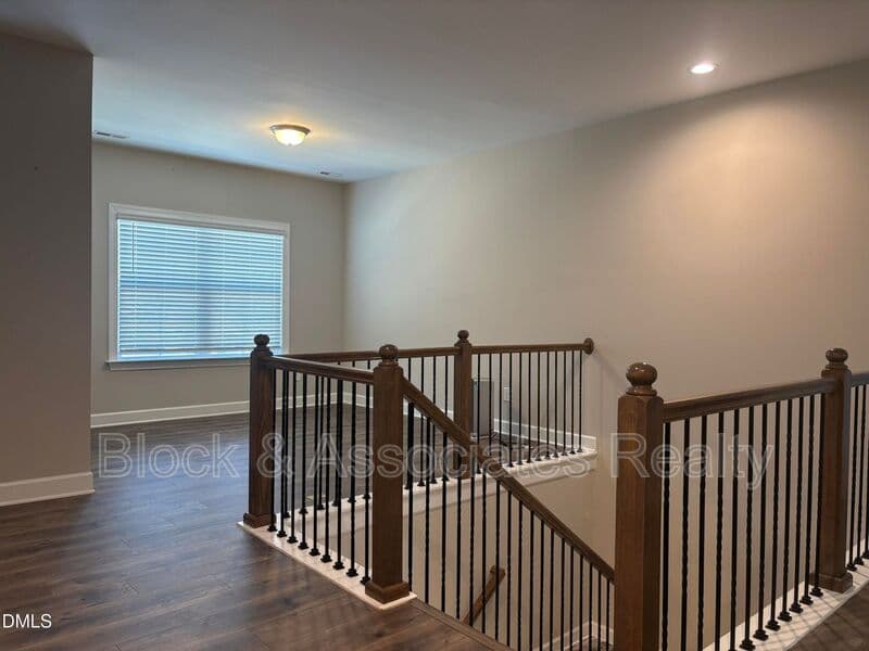 Wake Forest House: 2020 Edens Ridge