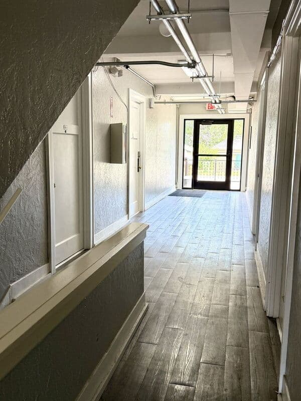 Huron House: 546 Dakota Ave S