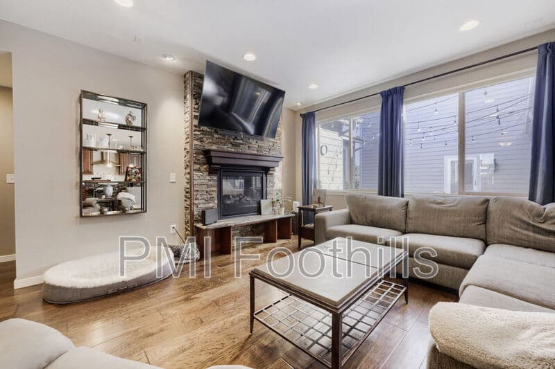 Arvada House: 15478 W 95th Ave