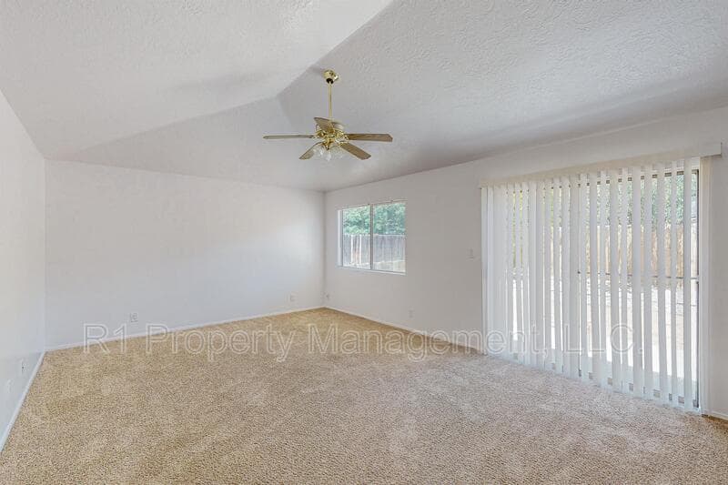 Rio Rancho House: 1729 Chamisa Road Northeast