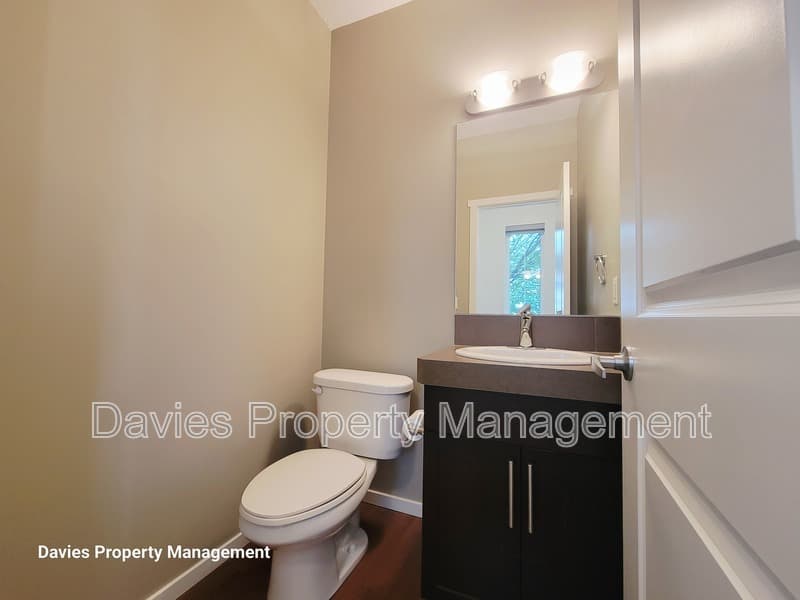 Edmonton Townhome: 603 Watt Boulevard SW