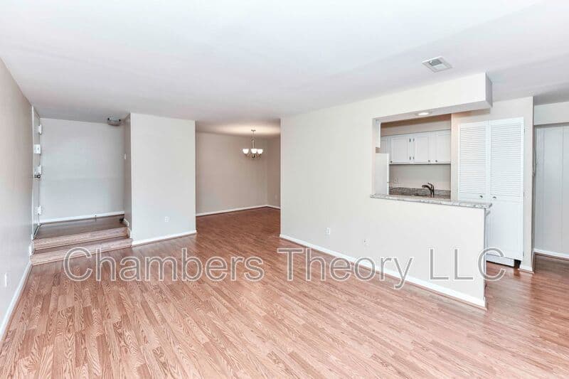 Reston Condo: 11244 Chestnut Grove Sq.