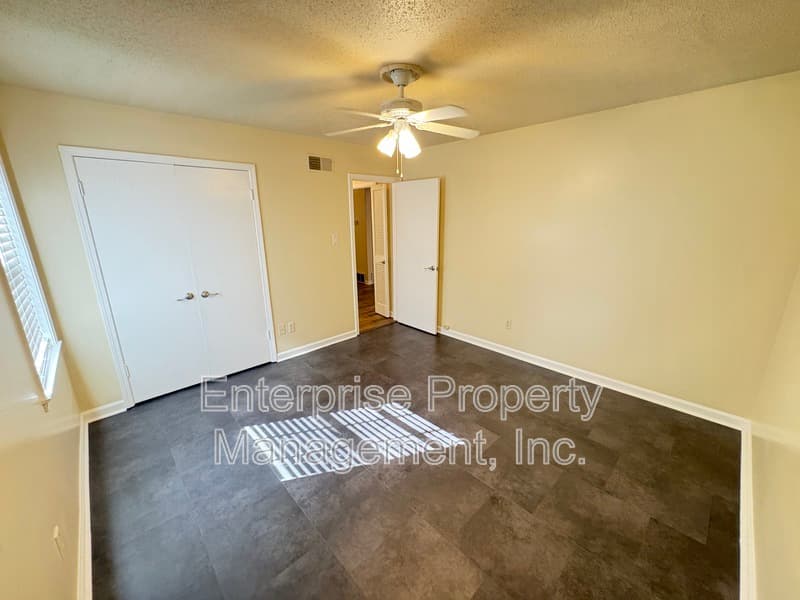 Collierville House: 1116 Simmonsridge Drive