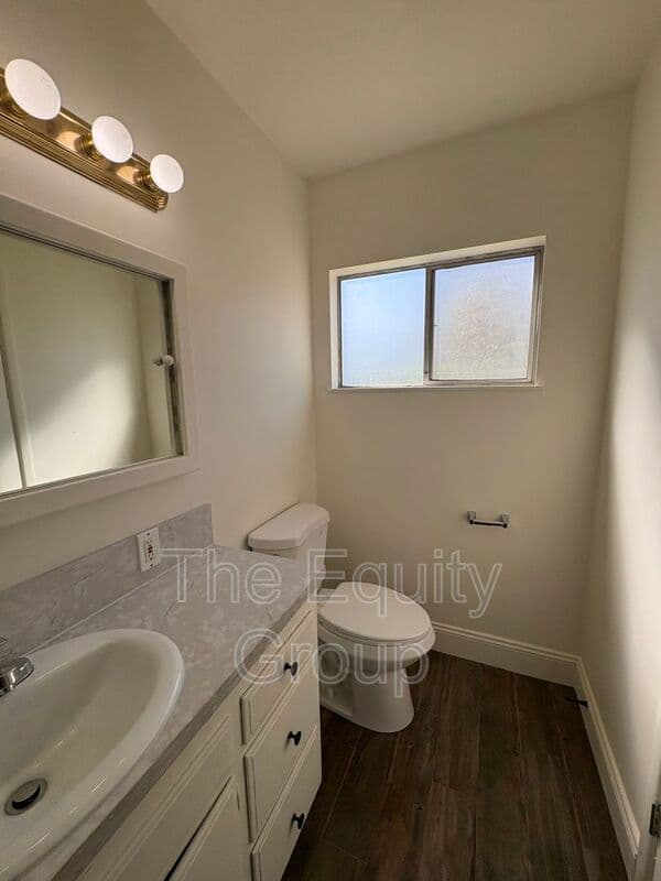 Dinuba House: 341 North Garden Dr