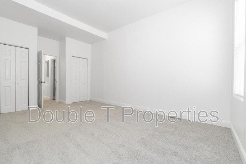 Baltimore Townhome: 737 N Chester St