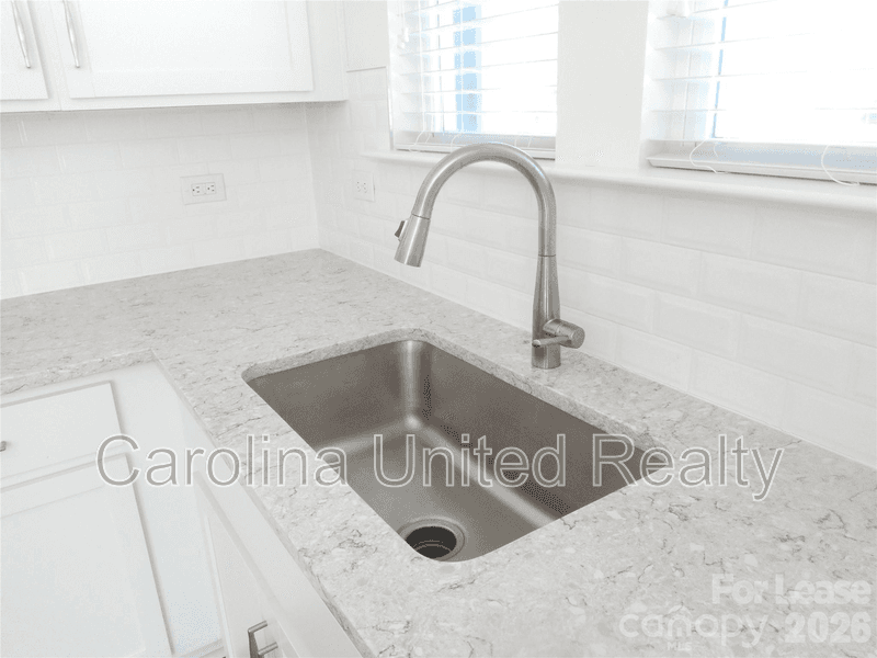 Belmont House: 1566 Cedar Tree Dr