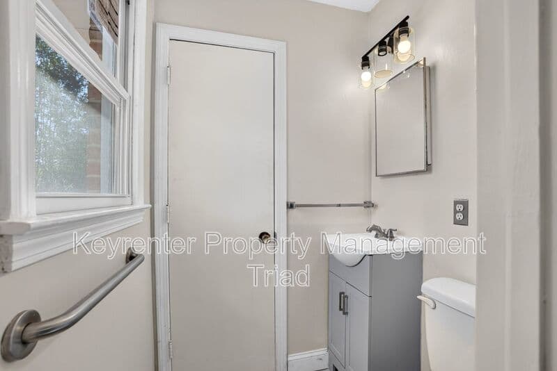 Winston Salem House: 1416 Clark Ave