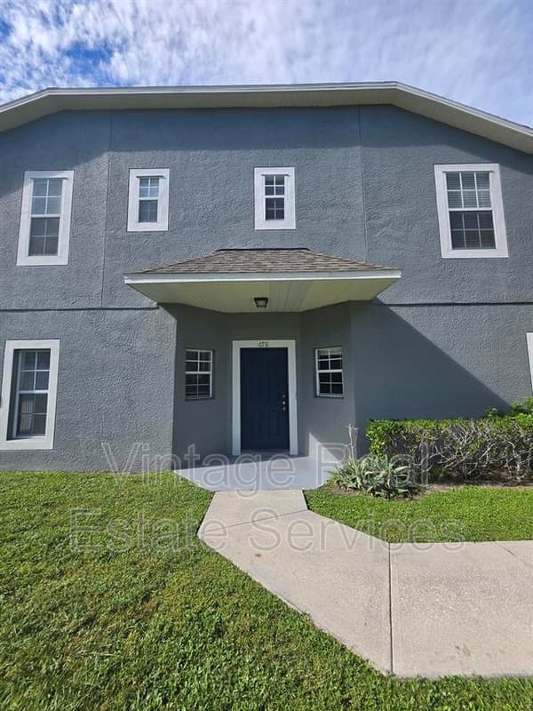 Gibsonton House: 6731 Lake Rochester Ln