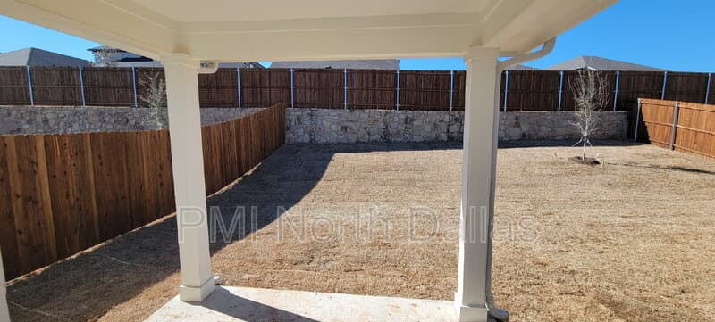 Fort Worth House: 10609 Potawatomi Lane