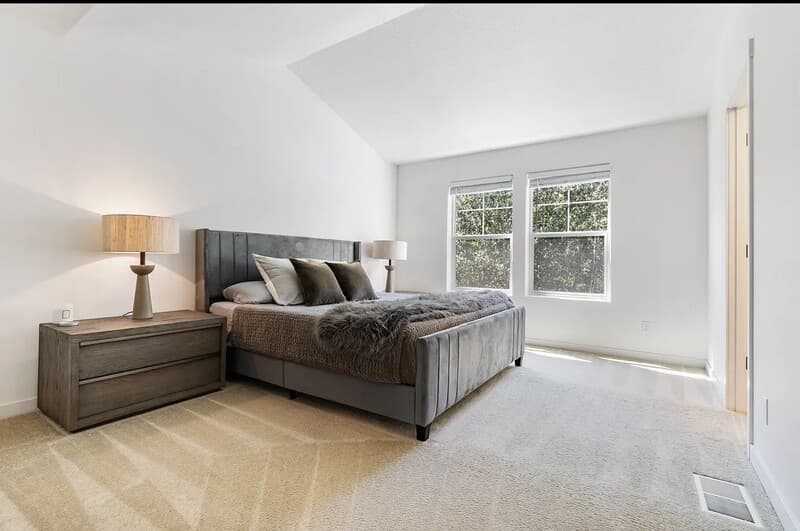 Beaverton House: 370 Southwest 204th Terrace