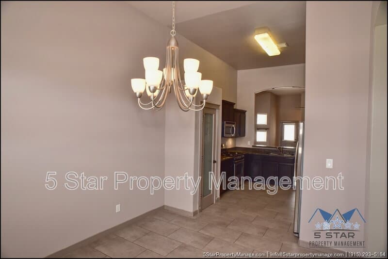 El Paso House: 14373 High Rock Drive !!