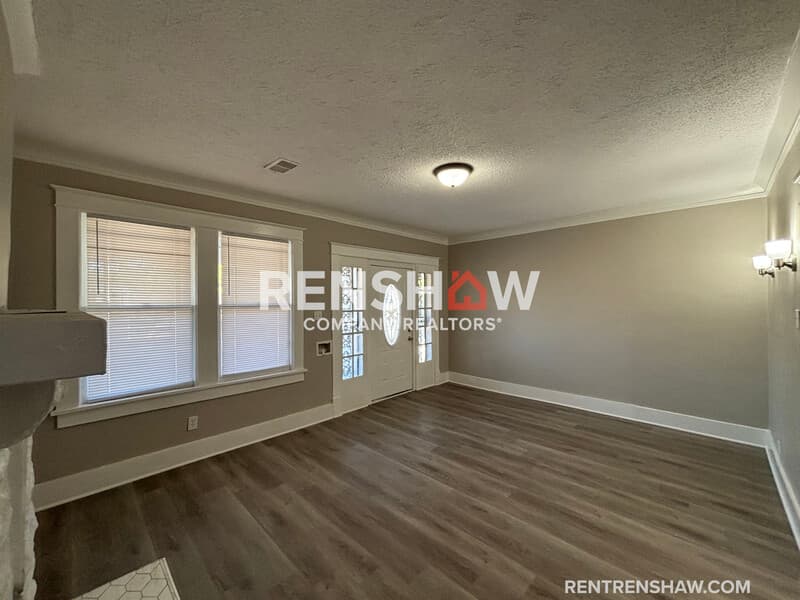 Memphis House: 1291 Worthington St