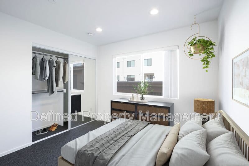 Los Angeles Condo: 3644 Keystone Ave