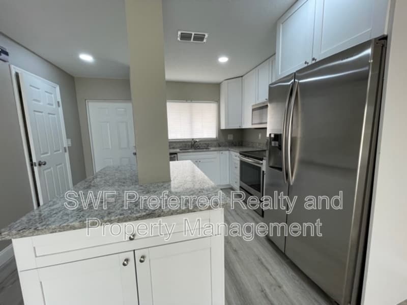Cape Coral Townhome: 512 Southeast 43rd Street