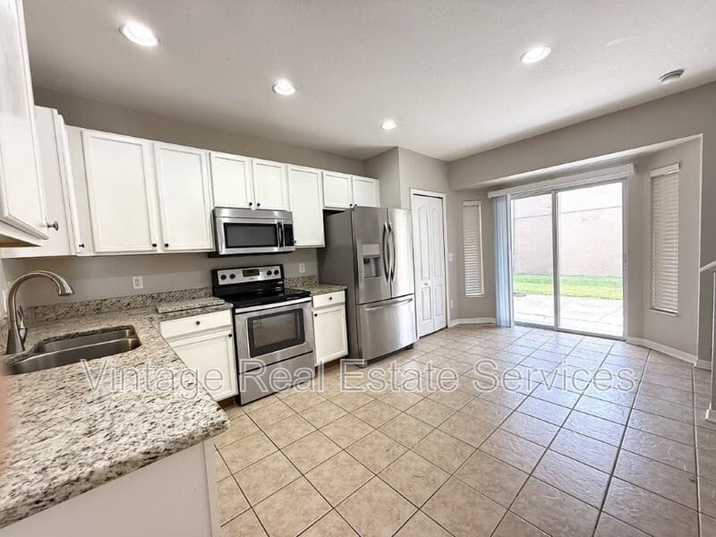 Riverview House: 12270 Foxmoor Peak Dr