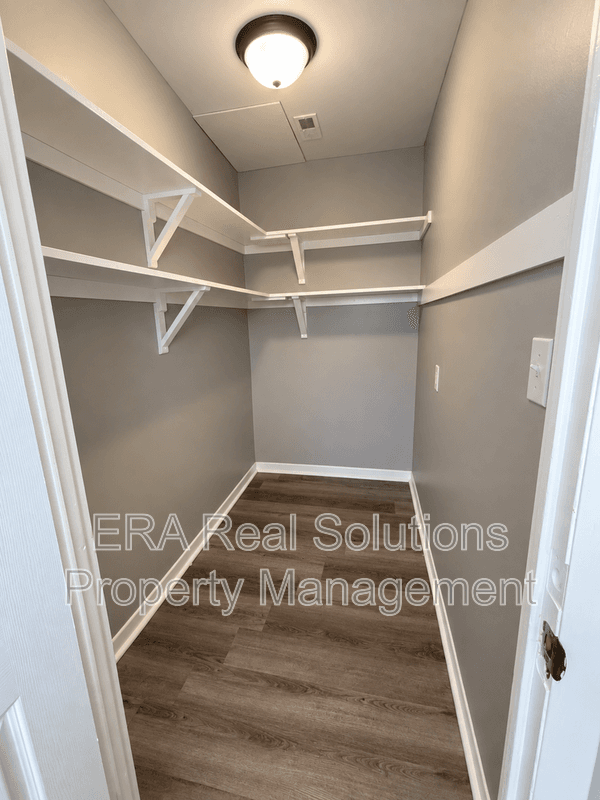 Columbus Condo: 3713 Dort Pl