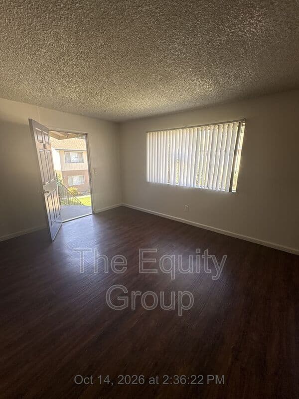 Visalia Condo: 615 S Demaree St