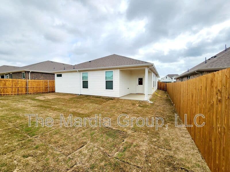 Denton House: 2320 Ruff Rd