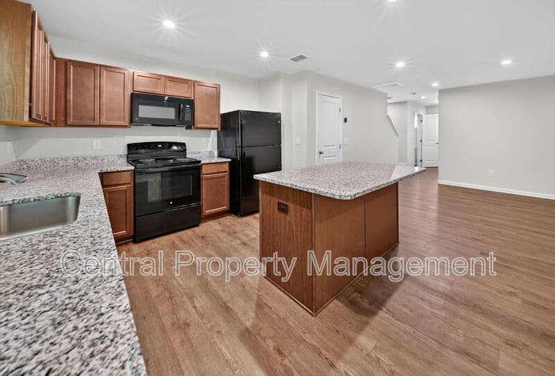 Greenville House: 165 Sarnesfield Way