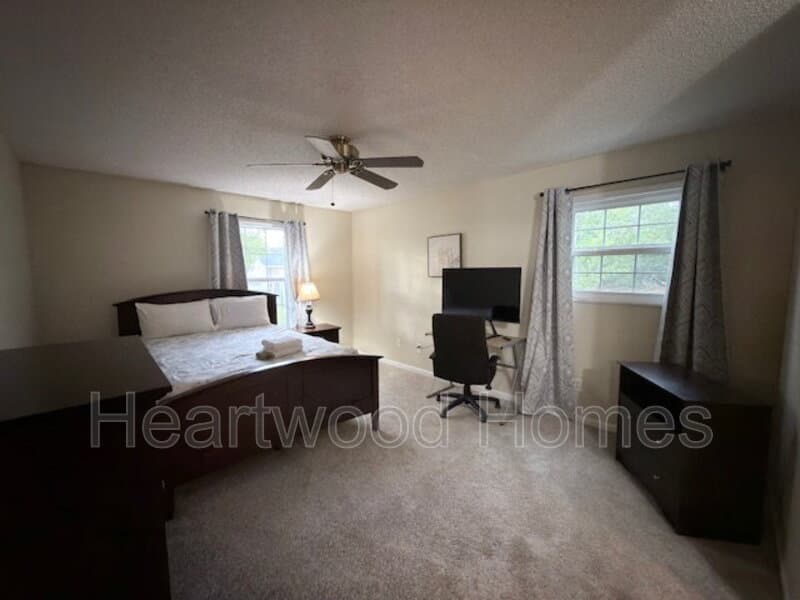 West Columbia House: 264 Orchard Hill Drive