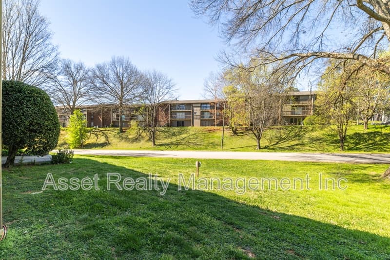 Knoxville Condo: 431 Canberra Drive - 431