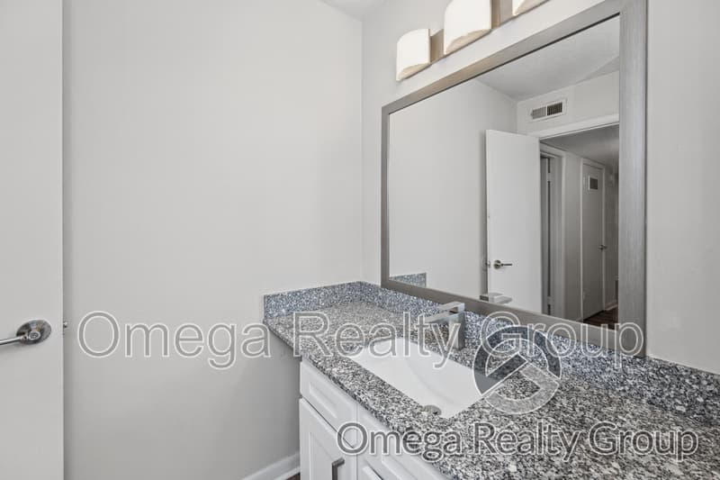 Hoover Apartment: 3311 Woodley Ct