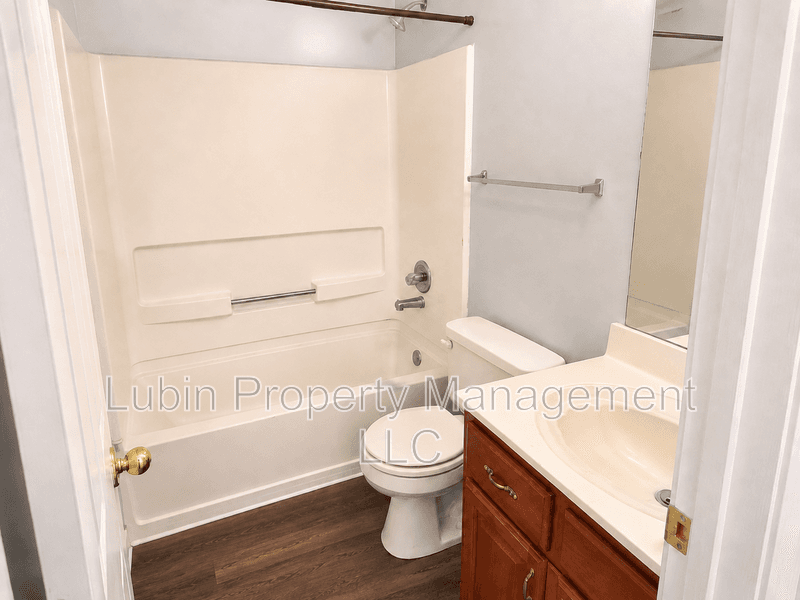 Olive Branch House: 10331 Oak Leaf Drive
