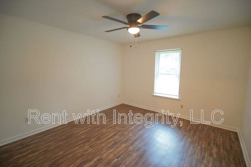 Tallahassee House: 2418 Ian Drive