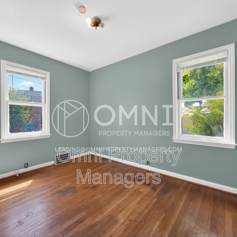 Detroit House: 11529 Roxbury St