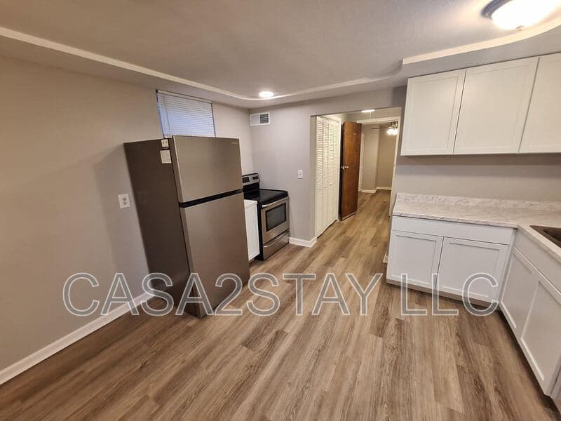 Radcliff Condo: 1404 S Wilson Rd