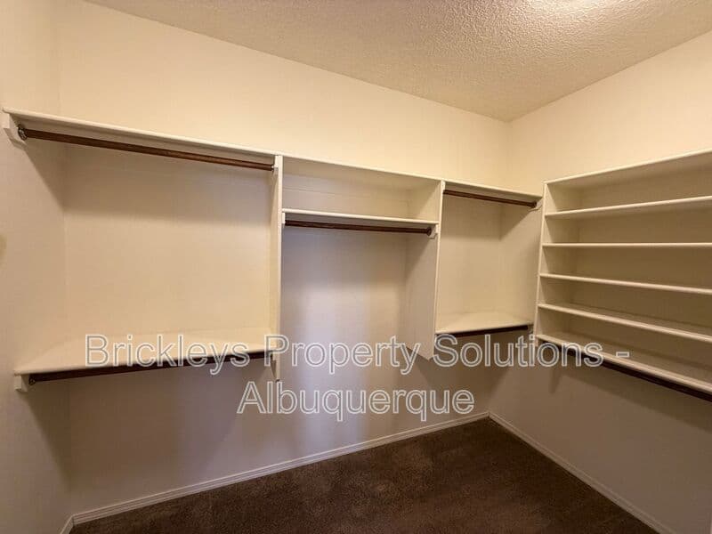 Rio Rancho House: 7304 Skagway Dr. NE