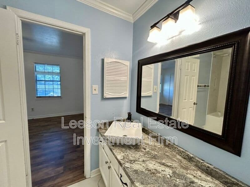 Shreveport House: 2500 Centenary Blvd.